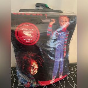Chucky  Costume comes with mask